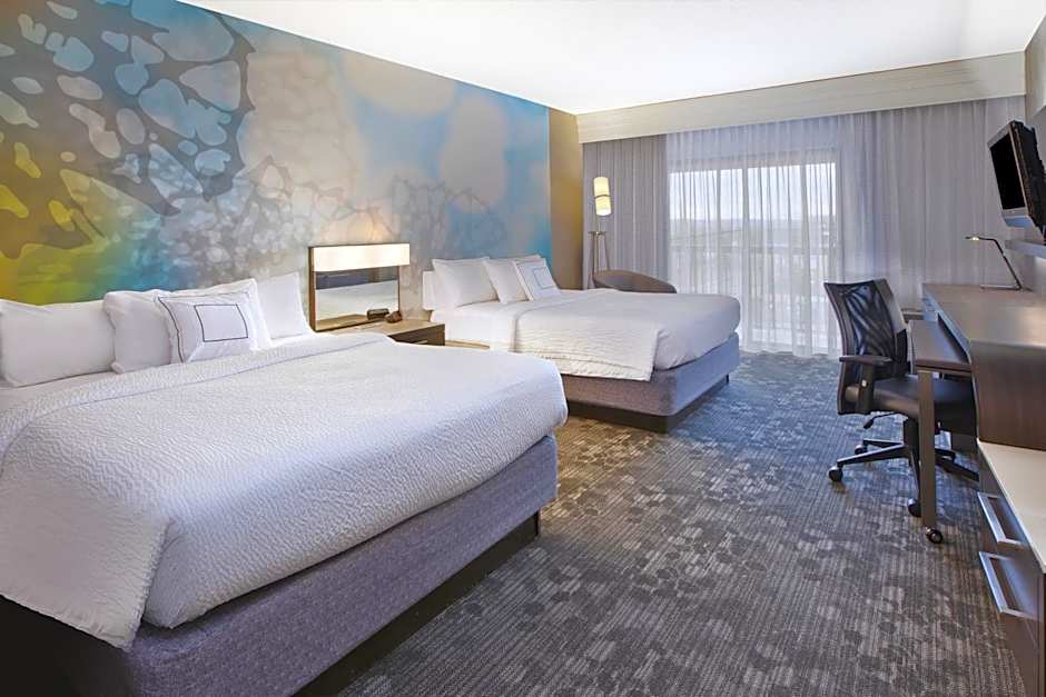 Courtyard by Marriott Somerset