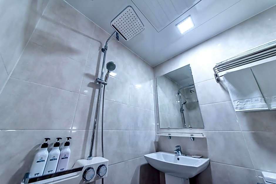 Sunrise Hotel Jungmun