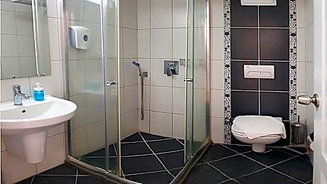 Triple - 3 Single Bed