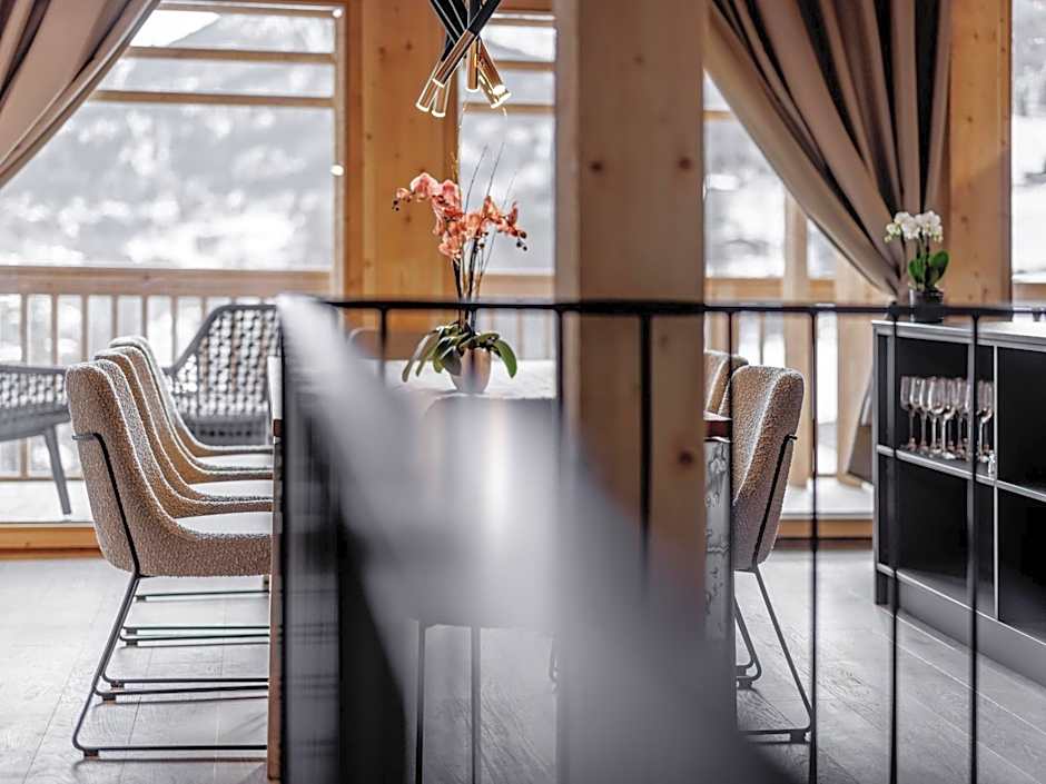 Leni Mountain Lodge