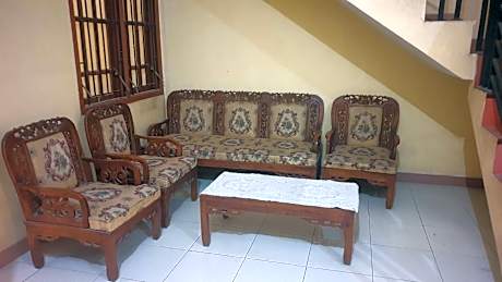 OYO 90861 Sutomo Residence Syariah