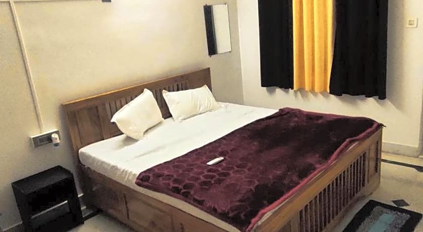 HOTEL THE APARNA RESIDENCY