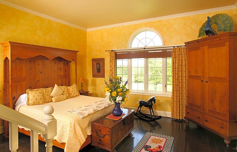 L'Auberge Provencale Inn & Restaurant