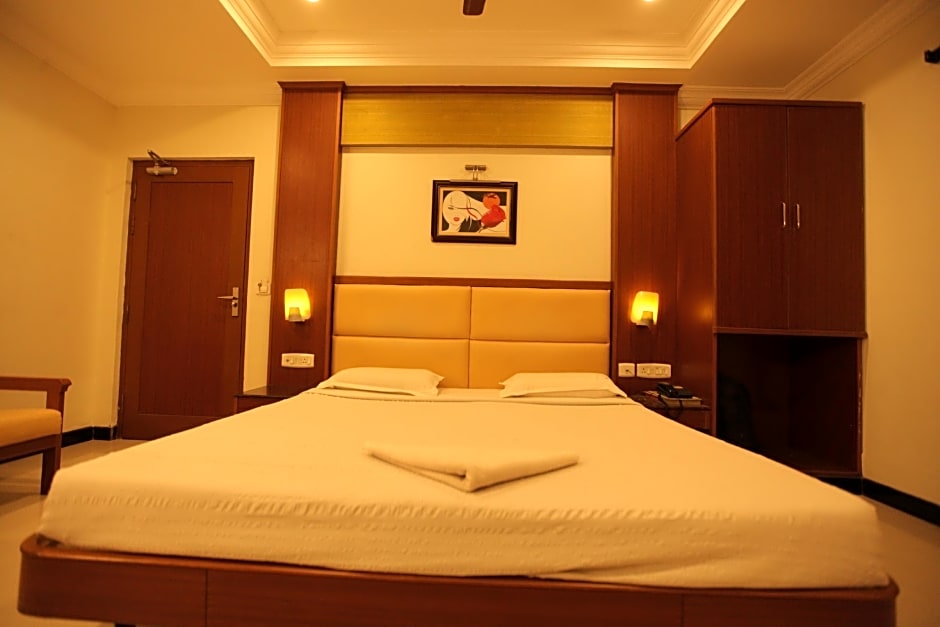 Hotel Arasan Sapthagiri