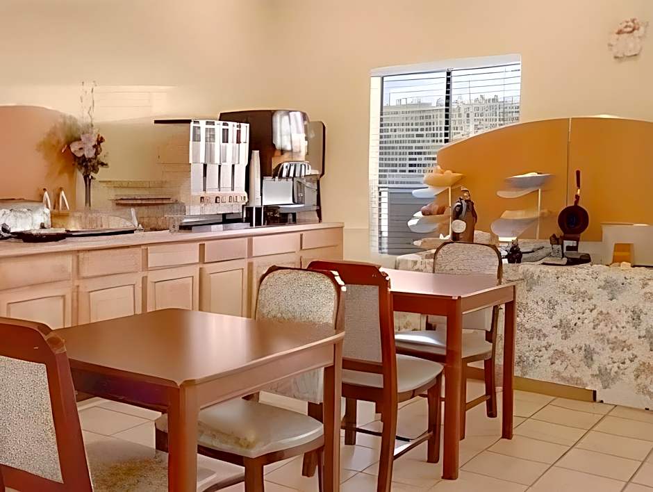 Deerfield Inn & Suites