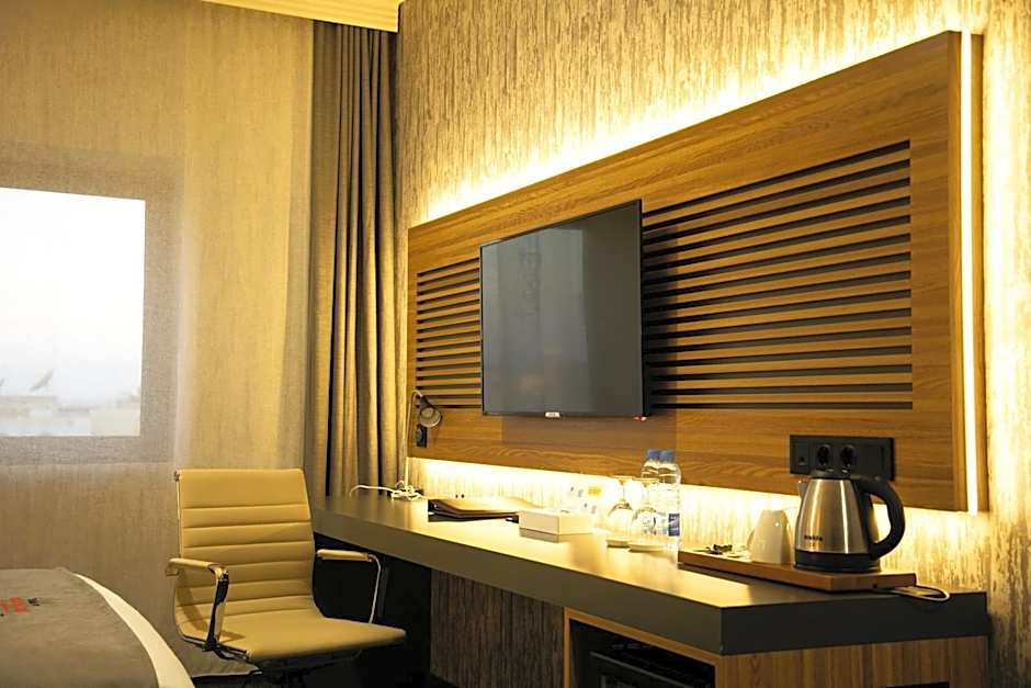 Best Western Premier DJ Hotel