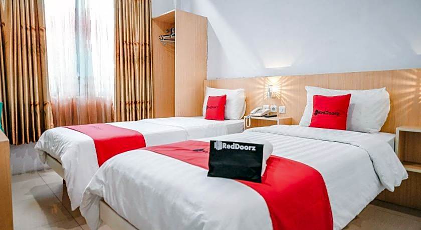 T-One Hotel