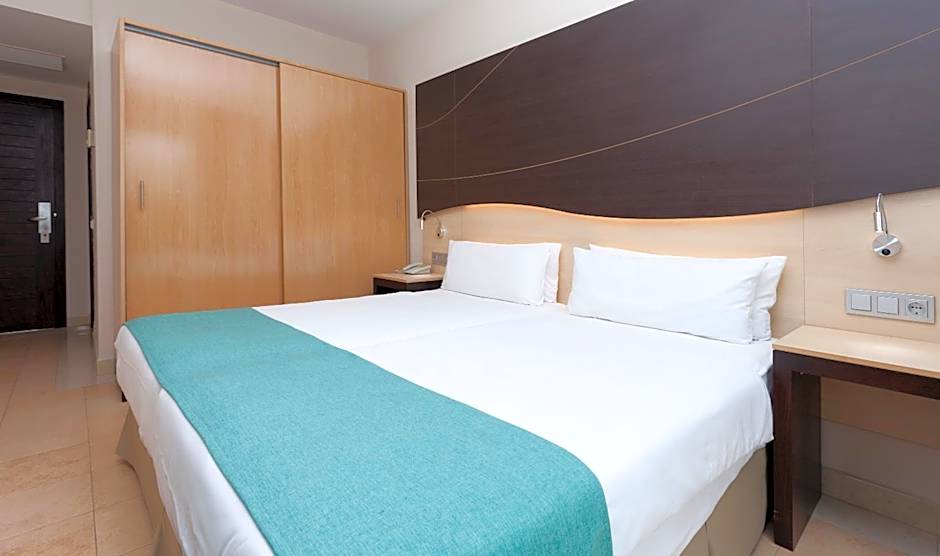 Impressive Playa Granada Golf