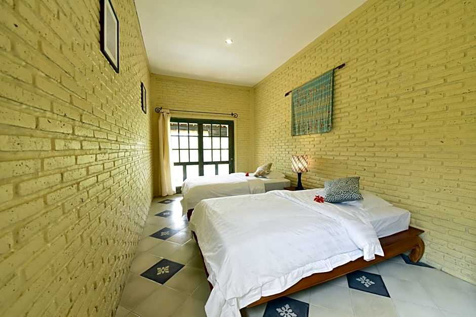 Amrita Villa Sidemen