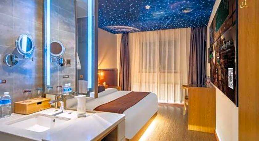 James Joyce Coffetel Shijiazhuang the Mixc Jinyuan Tower Airport Bus