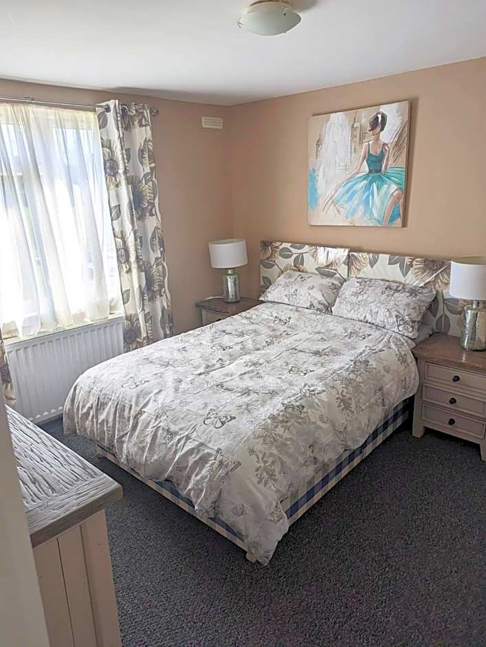Red Deer Village Holiday Park - 3 Bedroom, Self-Catering Holiday Home