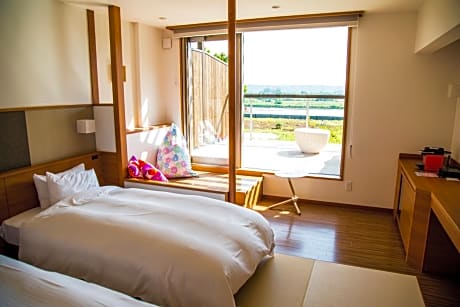Japanese-Style Twin Room with Moon View Terrace and River View - Non-Smoking