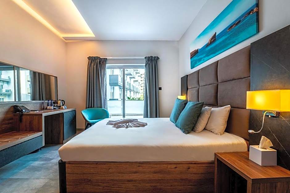 Photo 1 of 5 of Club Superior 1 Double Bed or 2 Beds, Pool View