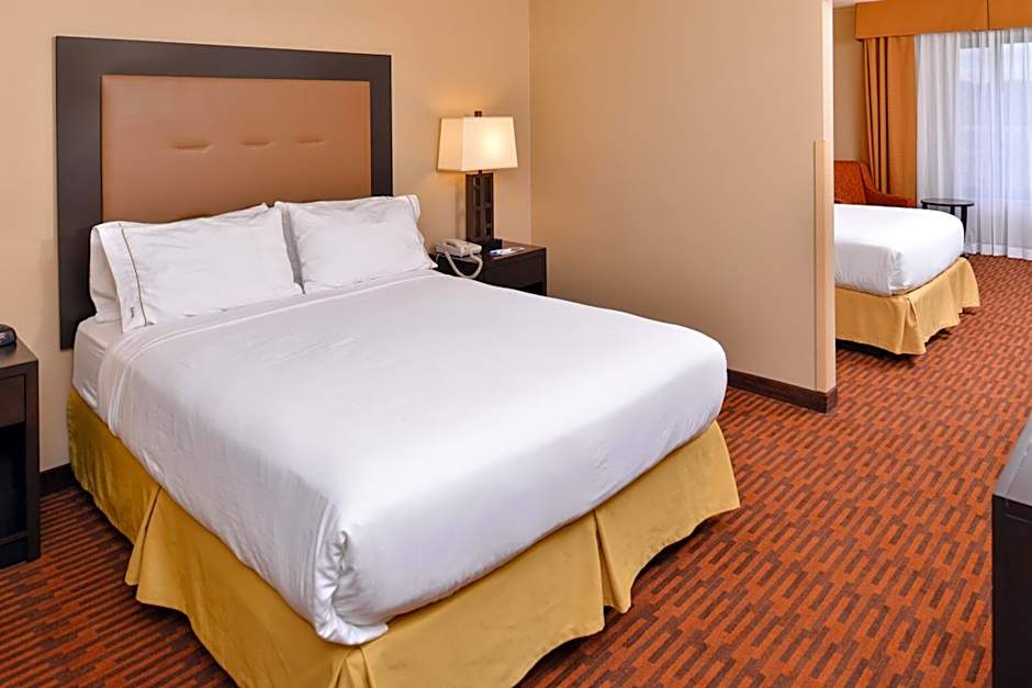 Holiday Inn Express Breezewood By IHG