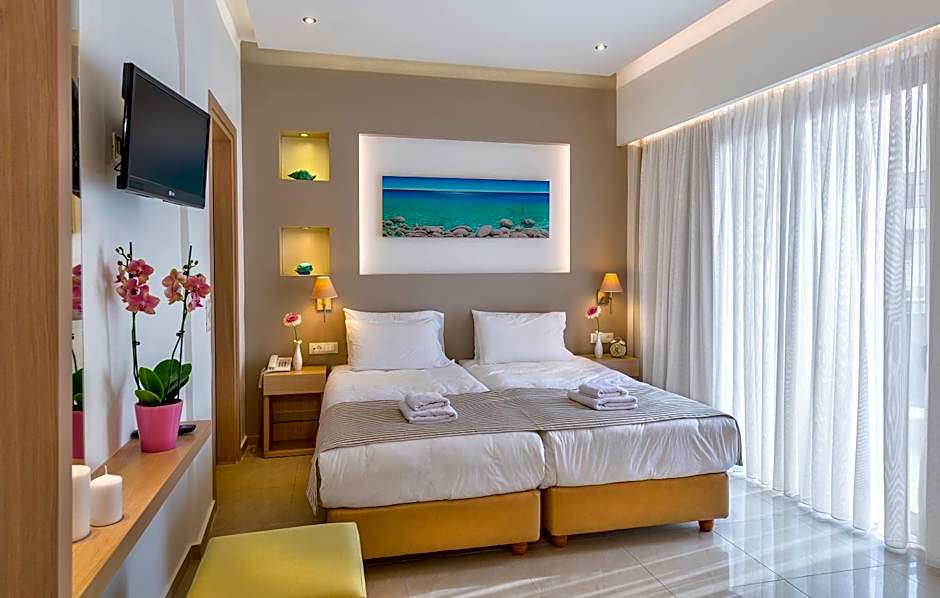 Leonidas Hotel & Apartments