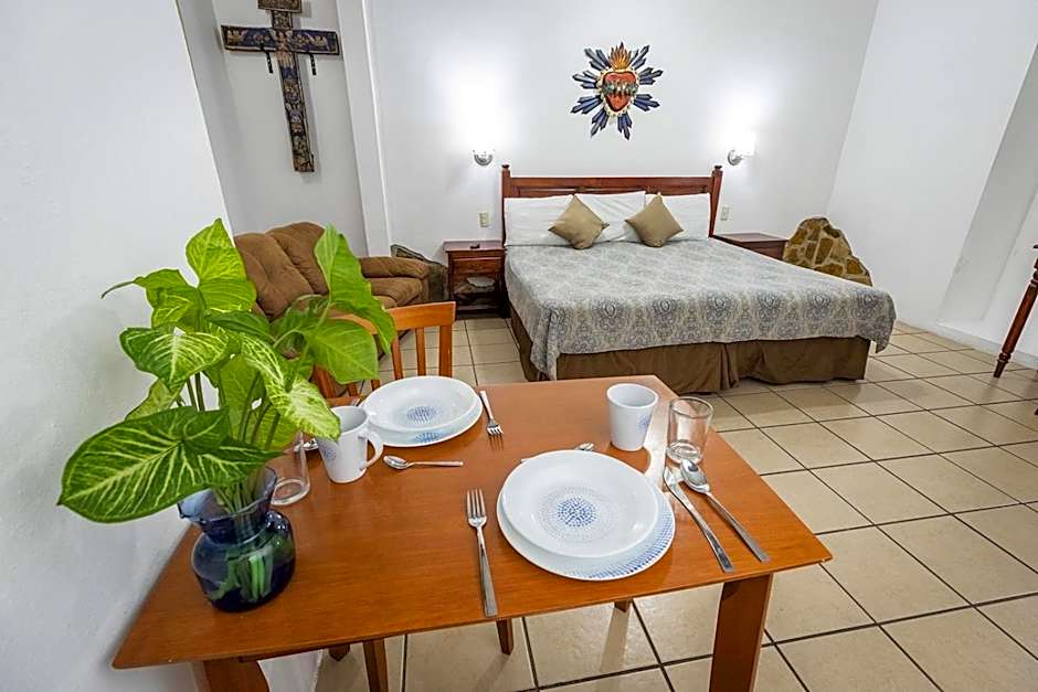 Las Mariposas Hotel & Studios