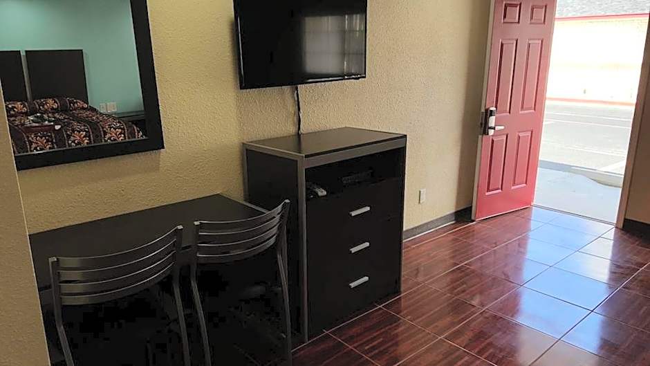 Luxury Inn & RV Park