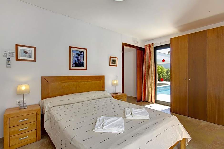 Villa Binizahira by Mauter Villas