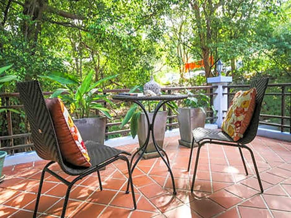 Banyan House Samui Bed & Breakfast (Adults only)