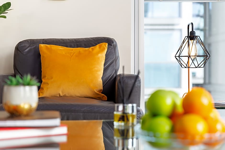 Sublime Lanterns Court One-Bedroom Apartments