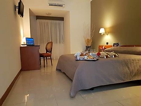 Deluxe Quadruple Room