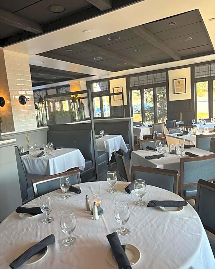 The Four Points by Sheraton Norwood Conference Center