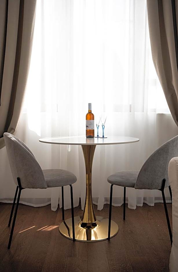 Jensen Luxury Suites