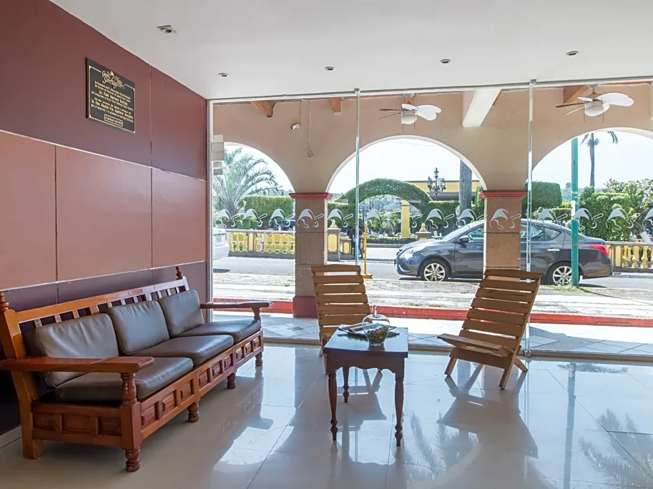 Gran Santiago Plaza