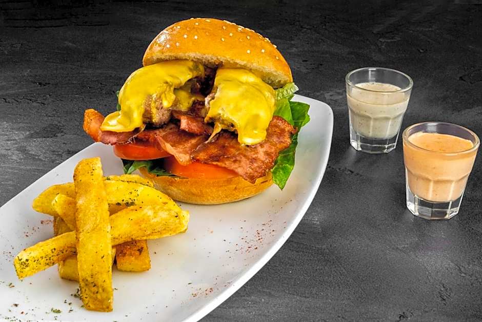 Hotel Stubel Suites & Cafe