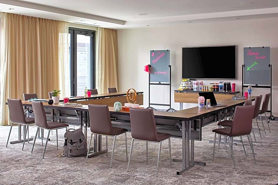 Moxy by Marriott Atlanta Midtown