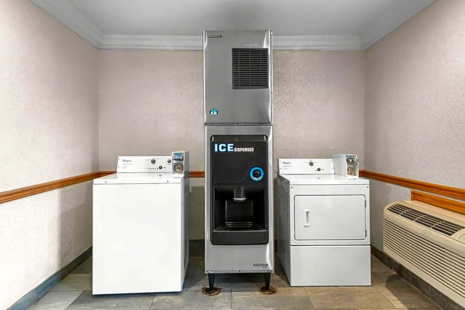 SureStay Plus by Best Western Benbrook Fort Worth