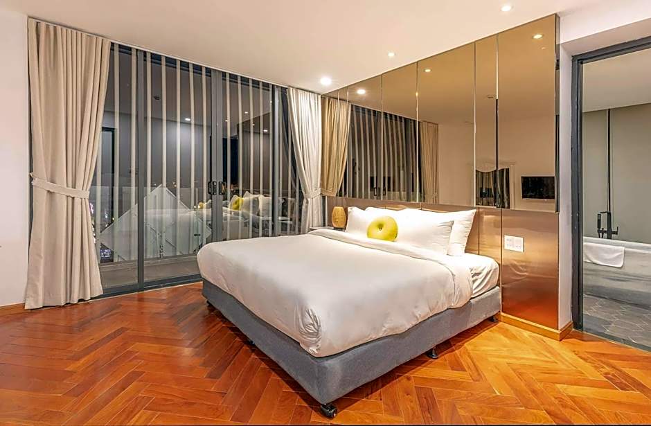 Len Hotel