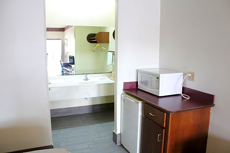 Texas Inn Downtown McAllen near Airport Mall