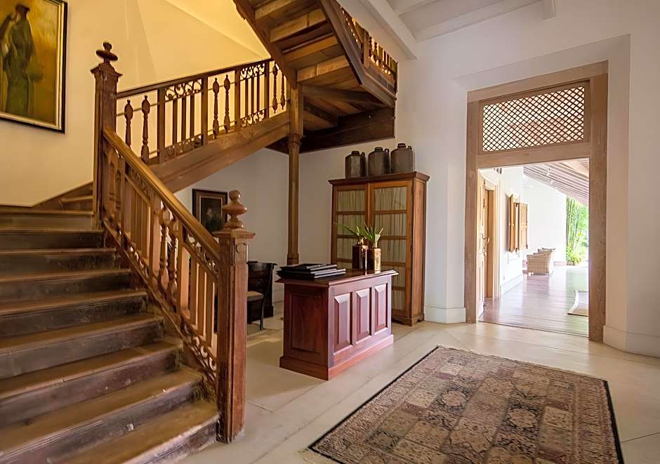 Taru Villas Rampart Street 