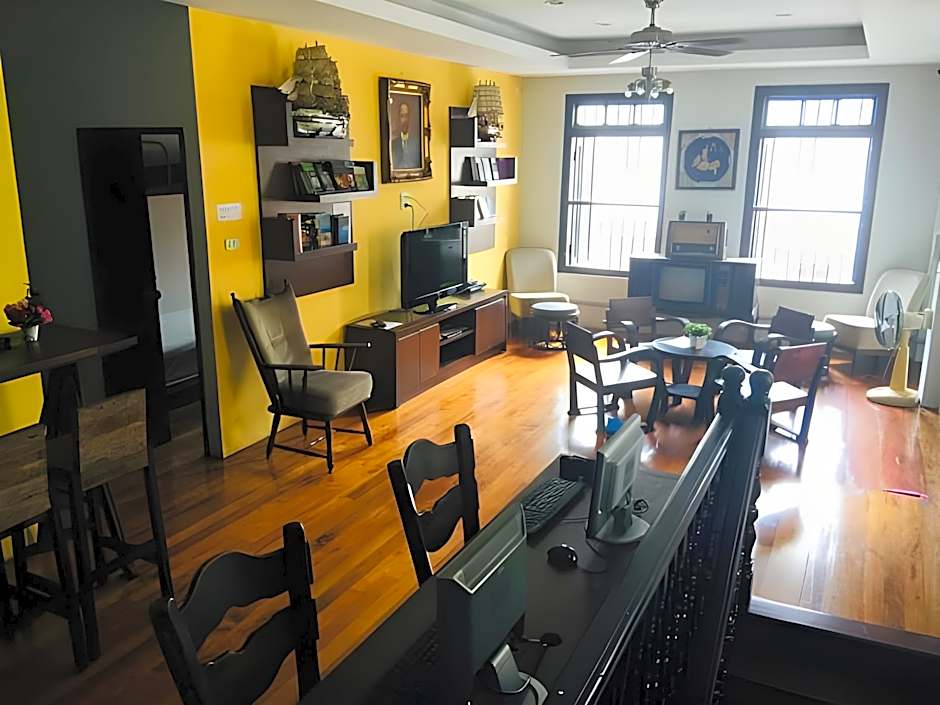 Phuket Sunny Hostel