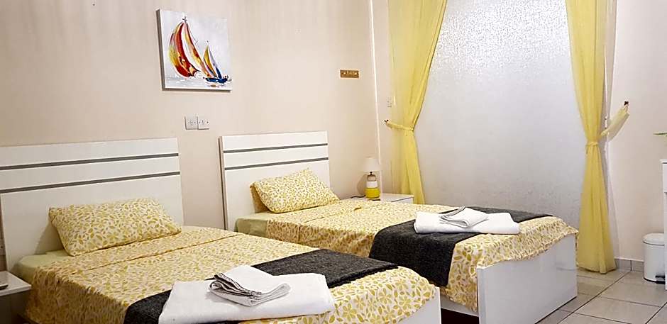 Sunny View - A Stunning Apartment with private rooftop