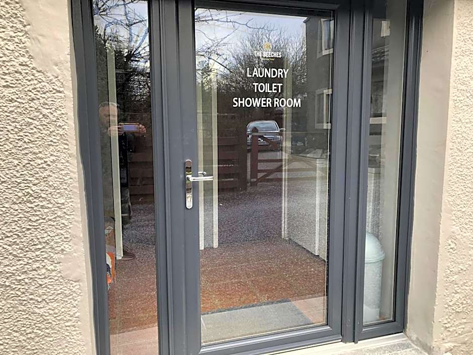 Delightful 2-bed static set in a peaceful village