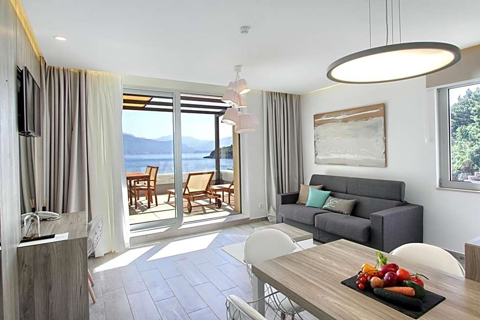 Kalamota Beach House