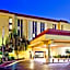 La Quinta Inn & Suites by Wyndham Memphis Airport Graceland