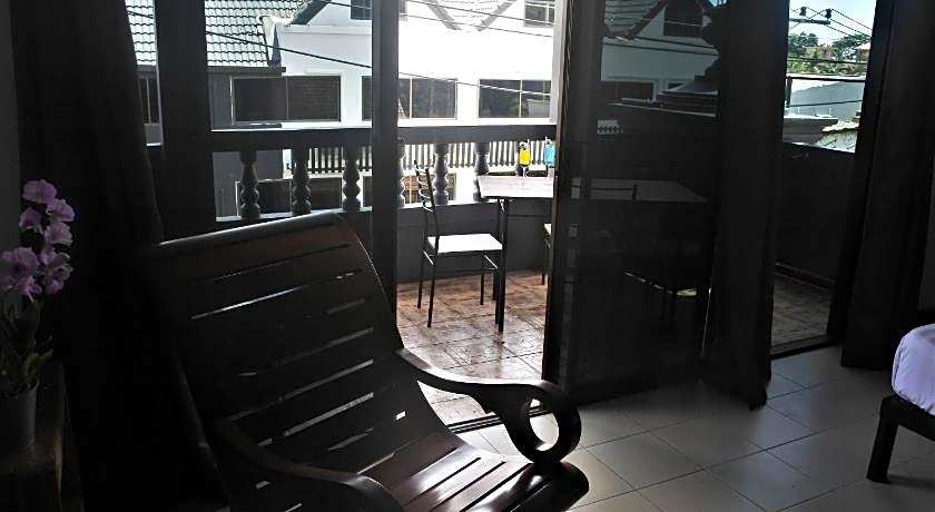 HI Karon Beach Hotel