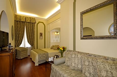 Superior Room (1 Double Bed and 1 Twin Bed)