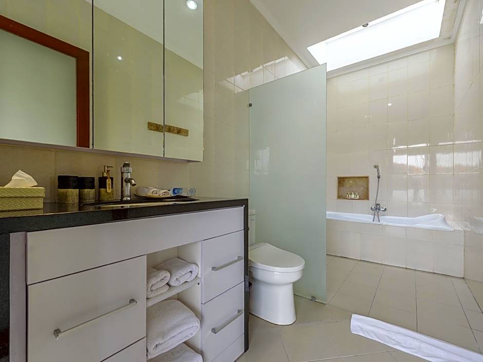 Villa Tepi Sungai