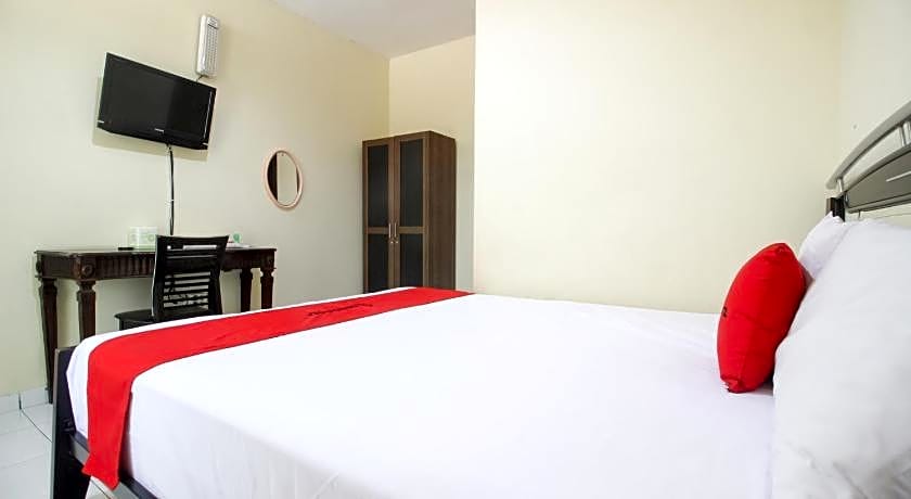 RedDoorz near RS Sarjito Yogyakarta 2