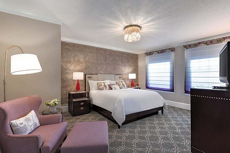 Claremont Resort & Club