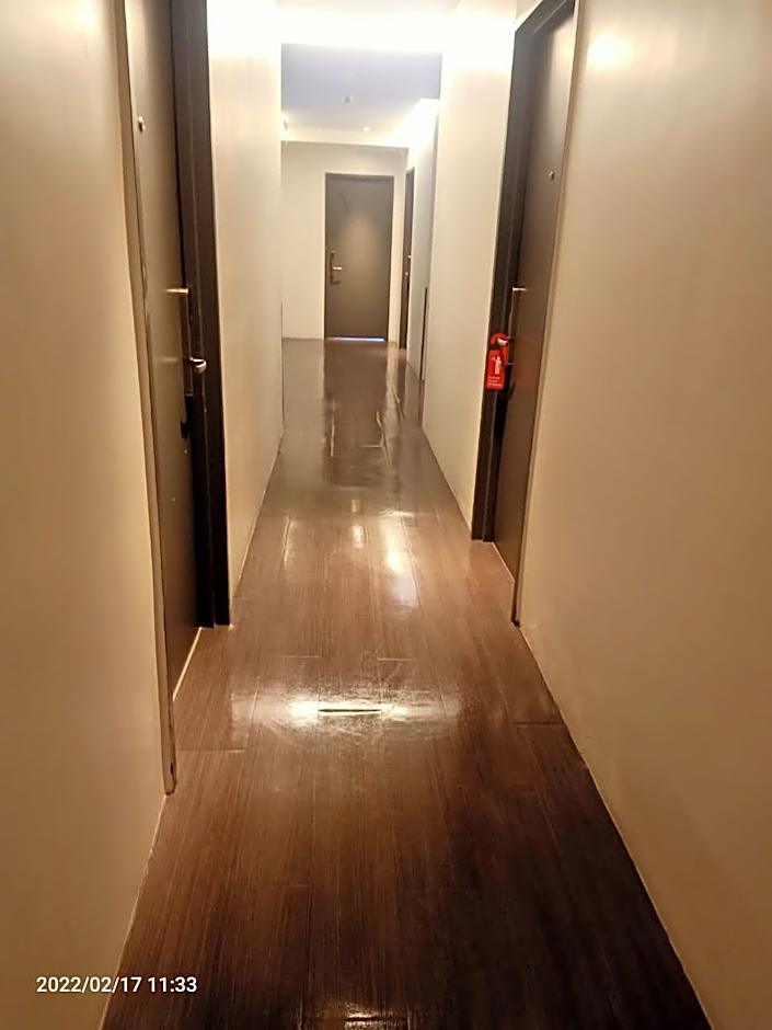 Orange Premier Hotel Taman Segar