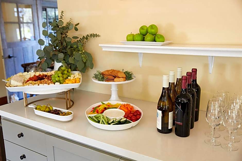 Coachman's Inn, A Four Sisters Inn