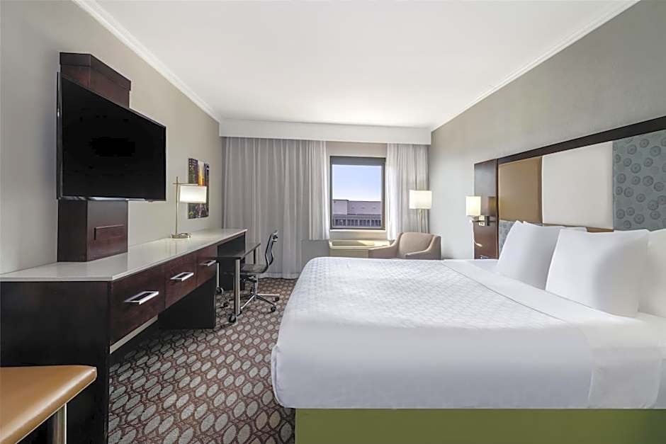 Best Western Premier NYC Gateway Hotel