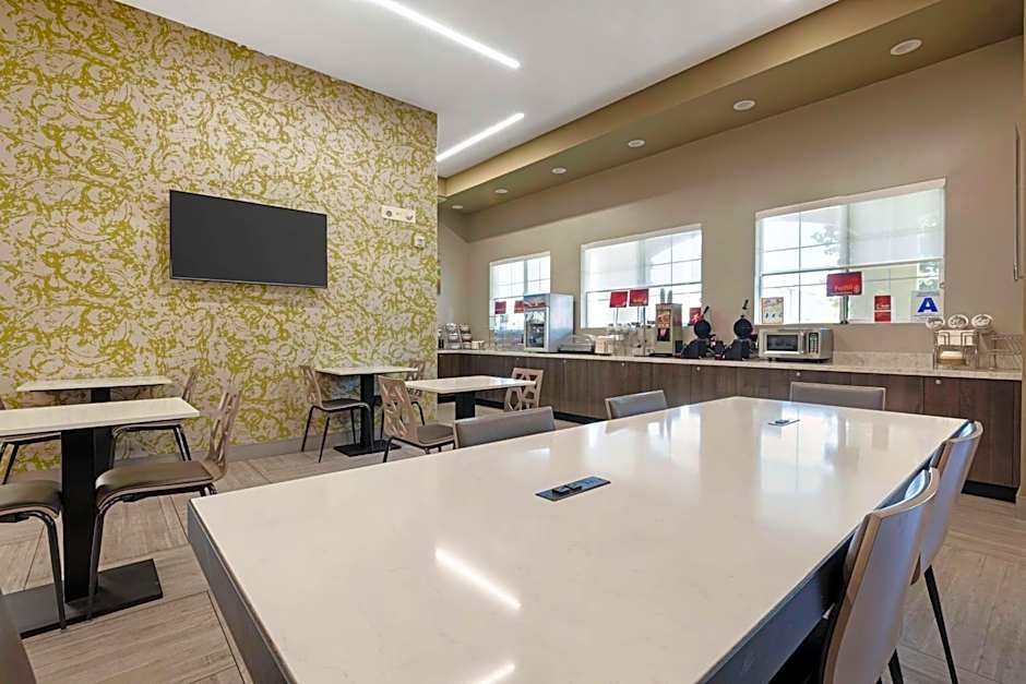 Best Western Plus Temecula Wine Country Hotel & Suites