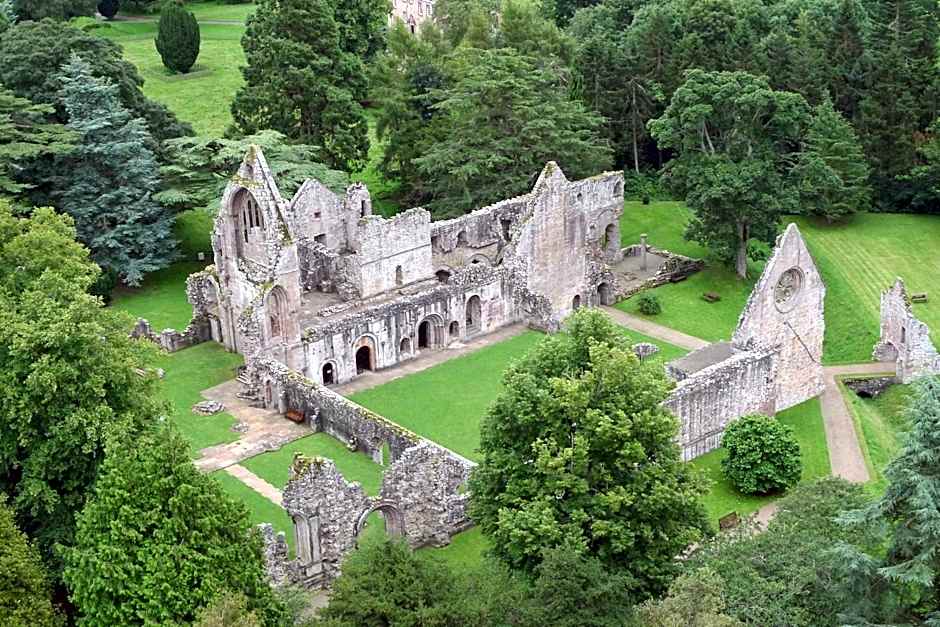Dryburgh Abbey Hotel