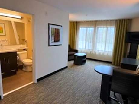King Studio Suite - Mobility Access Tub/Non-Smoking